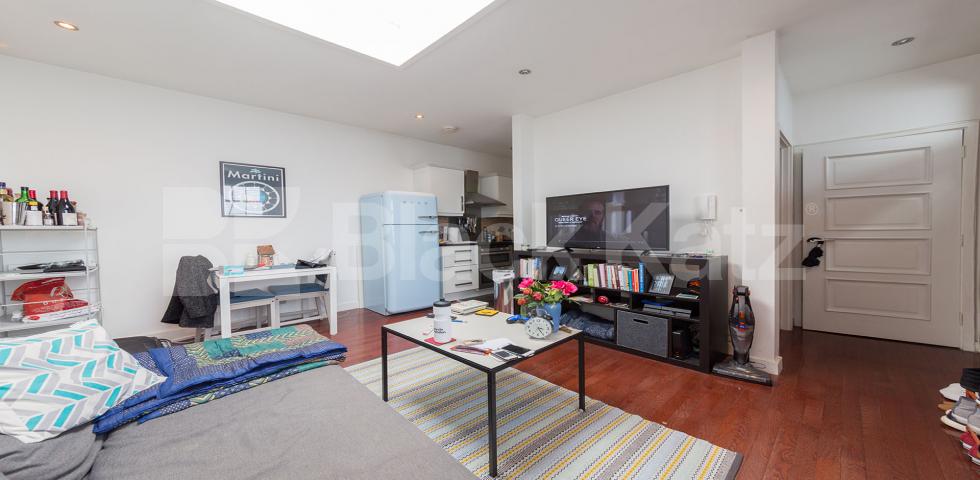 			NEW INSTRUCTION!, 1 Bedroom, 1 bath, 1 reception Apartment			 New Wharf Road, KINGS CROSS / ISLINGTON